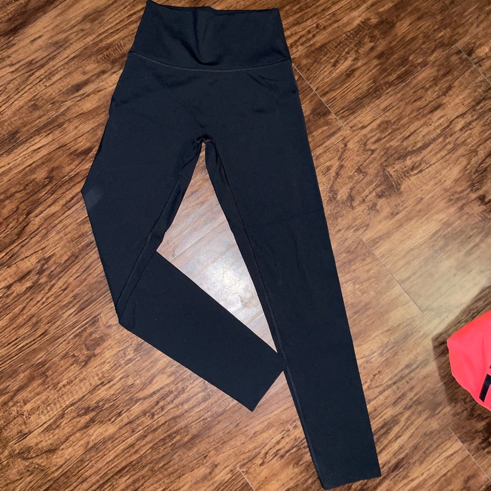 Aerie Offline high rise 7/8 leggings.